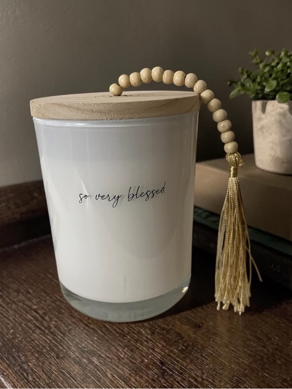 ‘So Very Blessed’ Candle with Wooden Lid & Tassel.  Scent is Sea Breeze. NWT